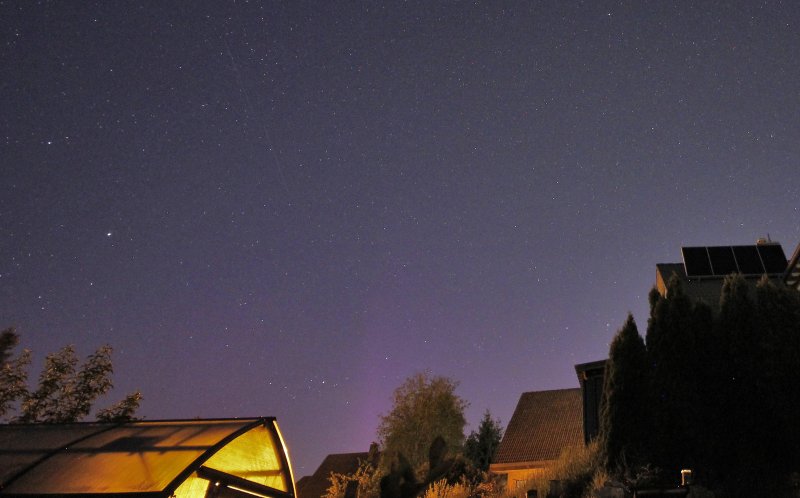 Am Samstag war ich vorbereitet. Da blieb die große Zugabe aber aus. Nur ganz zart ist am Horizont noch was zu sehen.