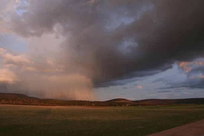 Wolkenwand schiebt sich gen Wartenberg - 1