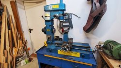 Die gute alte Vielzweckmaschine HQ 400 von Dema, nachdem sie in meiner Werkstatt gelandet ist Die gute alte Vielzweckmaschine HQ 400 von Dema, nachdem sie in meiner Werkstatt gelandet ist